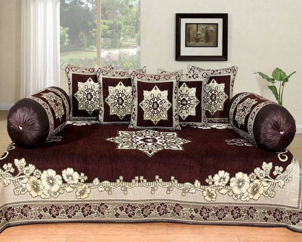 Shivkirpa Velvet Floral Diwan Set
