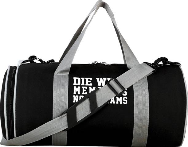 Dmade water resistant premium quality sports bag with separate shoe compartment