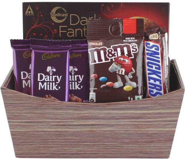 Cadbury Chocolate Loaded Attractive Basket For Family, Relatives, Friends | Chocolate Gift Hamper for Birthday, Diwali, Anniversary, Holi, Rakhi, Christmas, New Year Combo