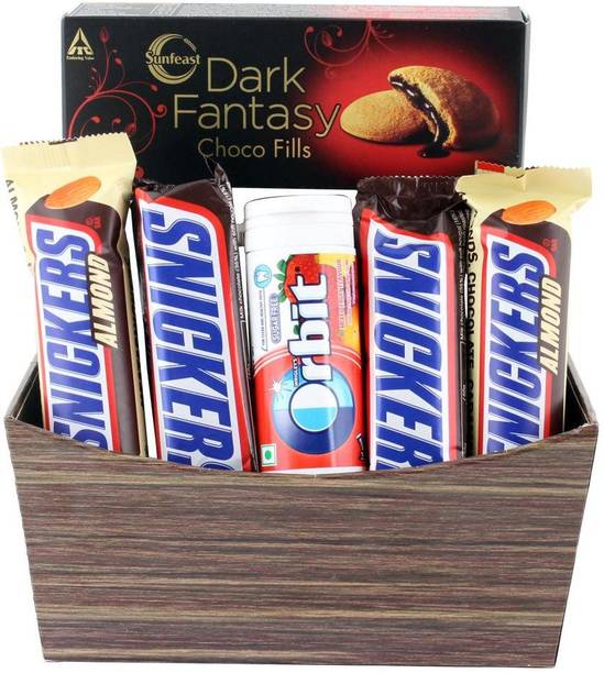 Snickers Peanut , Almond With Doublemint Chew Peppermint Bubblegum Candy Hamper | Chocolate Gift For Birthday , Anniversary, Rakhi, Diwali, Christmas | 41 Combo