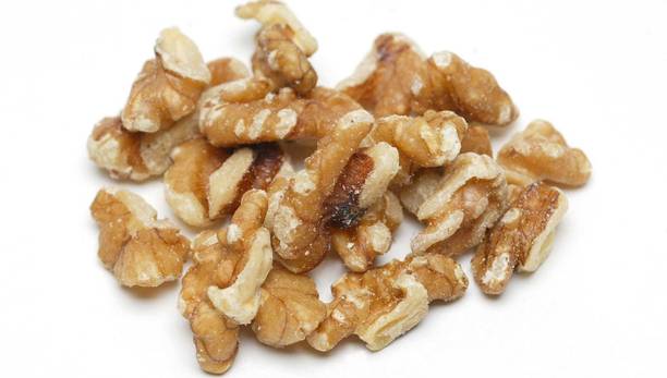 MEEWA 250 Grams Walnut Quarter Kernels Akhrot Giri Vaccum Packed Walnuts
