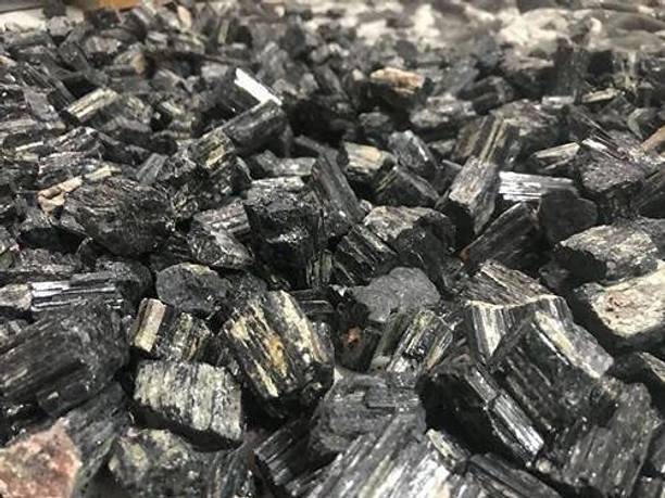 AIR9999 Black Tourmaline Protection Rough 800 Grams Chunks for Chakra and Reiki Healing Decorative Showpiece  -  5 cm