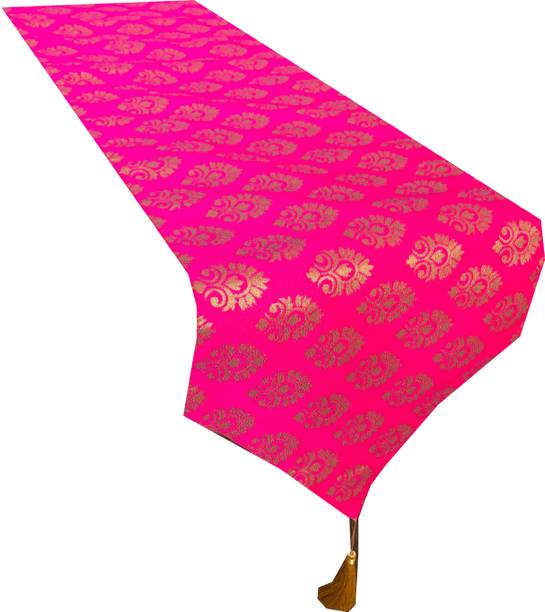 VIREO Pink 178 cm Table Runner