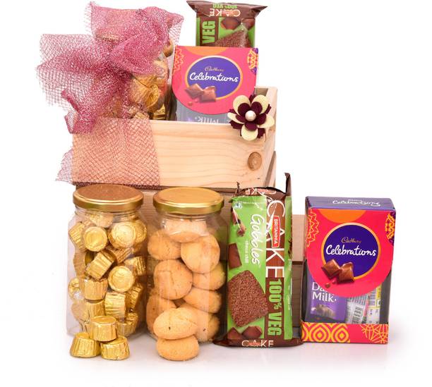 Giftrend Decorative Chocolate Gifts Box/Hamper With Celebrations Pack,Swiss Chocolate,Cake Cookies For Bhai Dooj/Karwa Chauth/Christmas/New Year/Lohri/Birthday/Girlfriend/Valentine,3 Chocolate Wooden Gift Box
