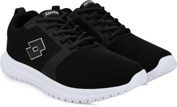 dc running shoes