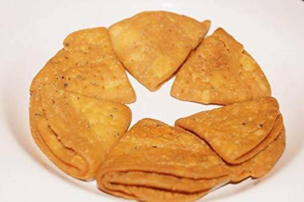 FreshoCartz Homemade Ajwain Mathri | Indian Masala Crispy Khasta Mathi with carom seeds | Crunchy And Crispy Teatime Snacks | Ready to Eat Mathari | Nimki