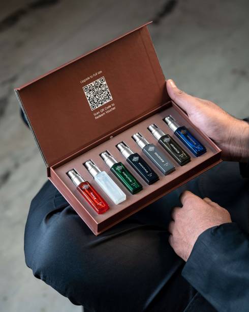 PERFUMERS CLUB Complete Fragrance Gift Set For Men | 7x8ml Eau De Parfum | Refill For Lightr| Eau de Parfum  -  56 ml