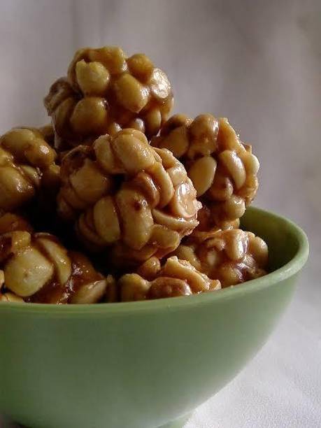 SHREE PEANUT LADDU (500 GMS) Box