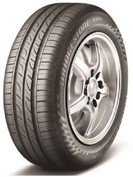 BRIDGESTONE D 689 4 Wheeler Tyre