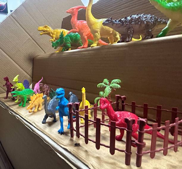 Toyvala Realistic Dinosaur Figures Playset Venyl Animal Dinosaur Toys for Kids21