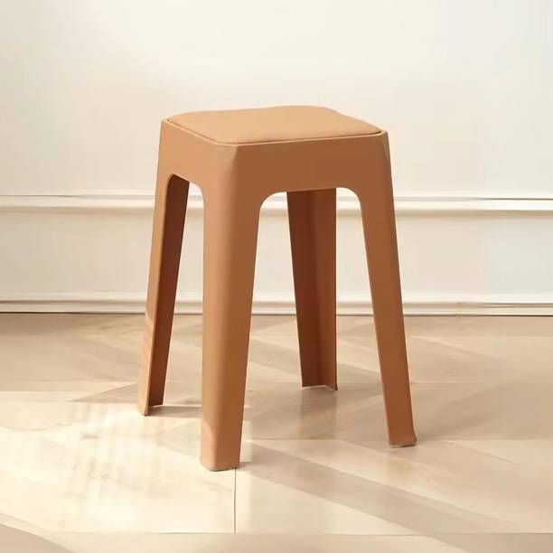 ARTMENT Livo Plastic Bar Stool