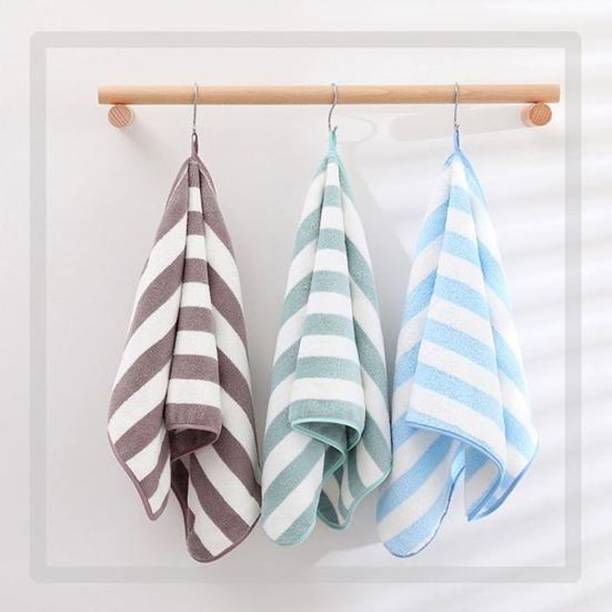 VinayakHandloom Microfiber 300 GSM Bath Towel Set