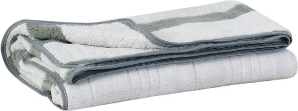 UrbanLeaf Microfiber 300 GSM Bath Towel