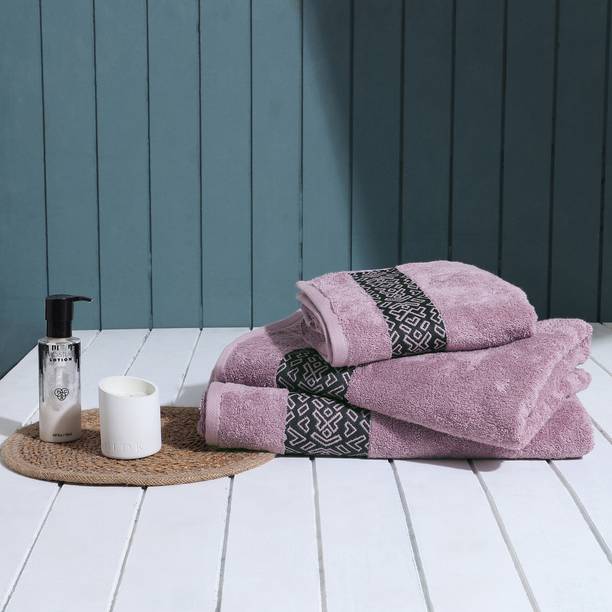 SPACES Cotton 500 GSM Bath Towel