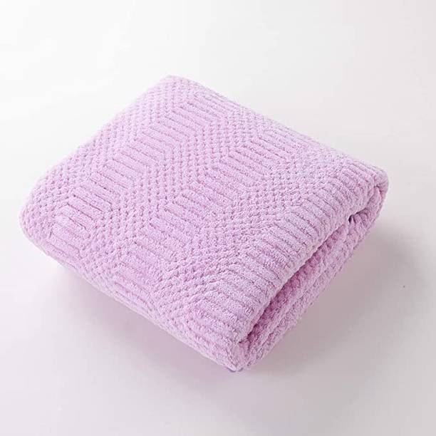 The Better Home Microfiber 300 GSM Bath Towel