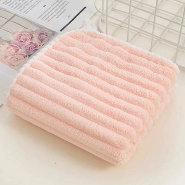 Linear Microfiber 300 GSM Bath Towel