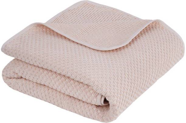 KRIOVELLEA Microfiber 400 GSM Bath, Beach, Sport Towel