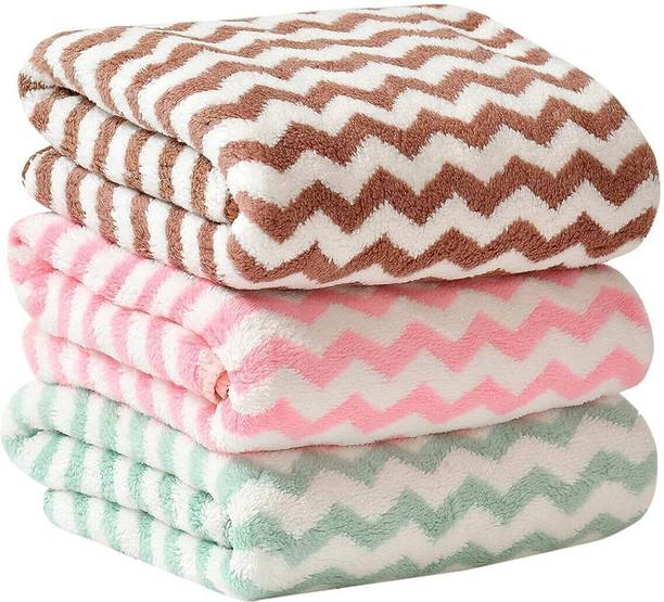 PLUTOHOME Microfiber 300 GSM Bath Towel