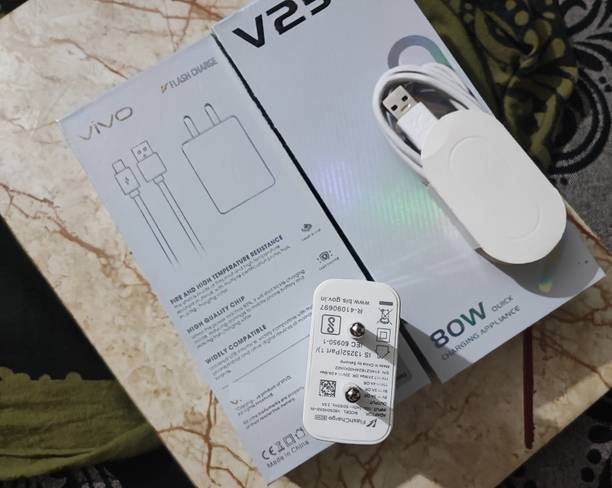 Kizzy 80 W Adaptive Charging 4.8 A Wall Charger for Mobile with Detachable Cable