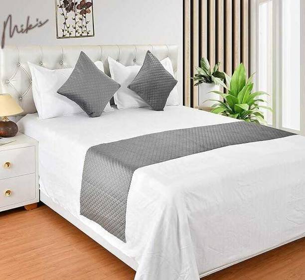 VISHAL TRADER Velvet Queen Sized Bedding Set