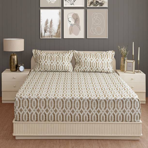 SWAYAM Cotton Double Flat 144 TC Geometric 1 Bedsheet with 2 Pillow Covers