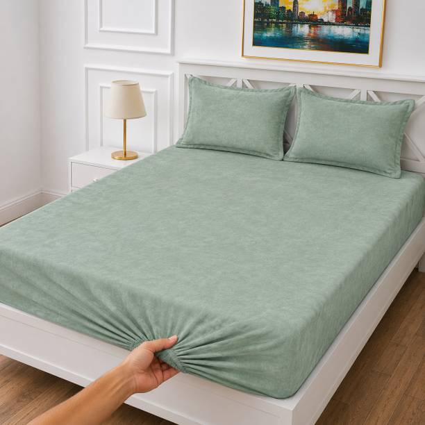 BLUEDOT Velvet King Fitted (Elastic) 350 TC Geometric 1 Winter Bedsheet with 2 Pillow Covers