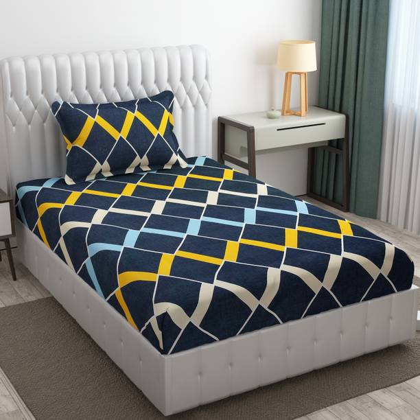 PLANO Cotton Single Fitted (Elastic) 250 TC Geometric 1 Bedsheet with 2 Pillow Covers