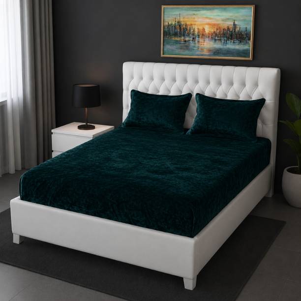 COZY QUEEN Velvet King Fitted (Elastic) 380 TC 3D Printed 1 Winter Bedsheet with 2 Pillow Covers