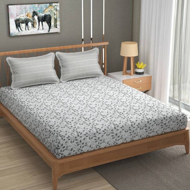 Mafatlal Polycotton King Flat 210 TC Floral 1 Bedsheet with 2 Pillow Covers