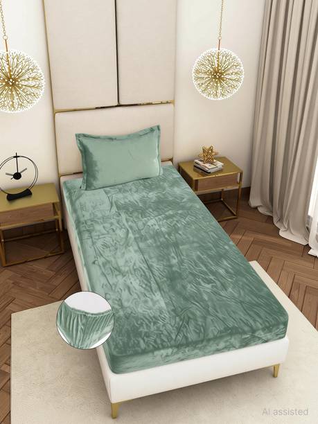 real dream Velvet Single Fitted (Elastic) 310 TC Solid 1 Winter Bedsheet