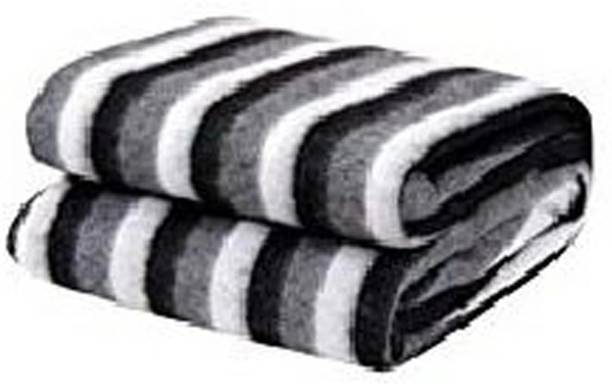 AN Poller Self Design Single Fleece Blanket for  Mild Winter