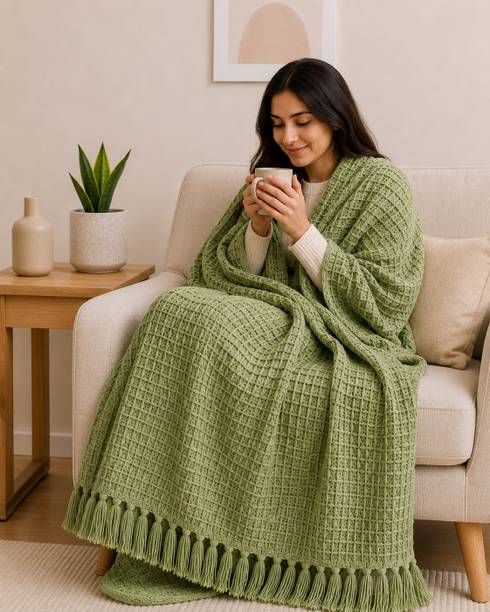 Lovely Home Decor Geometric Single Throw for  AC Room