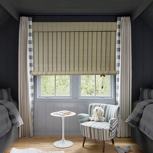 Mr.chickwala Roller Blind Cord Drawn On Ceiling