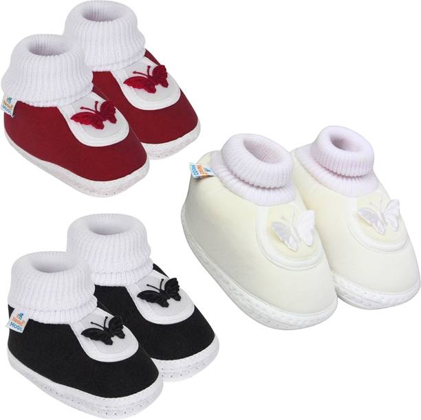 Neska Moda 6 To 12 Month 3 Pair Set Newborn Unisex Baby Skin Friendly Soft Cotton Butterfly Booties  (Toe to Heel Length - 12 cm, Maroon, Black, White)