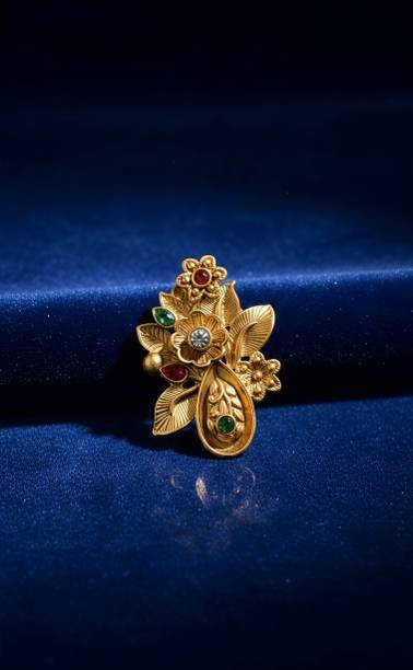 Avniss brooch gold Brooch