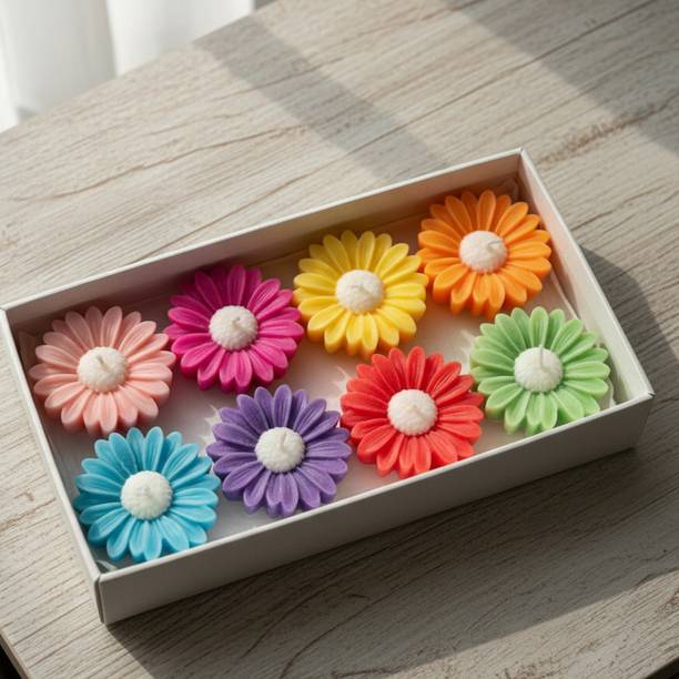 PiyaraaEmber DaisyBloom_2005 Candle