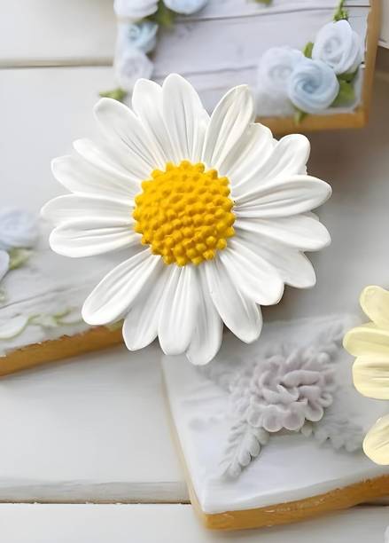 Grihaas Bloom & Float: Daisy and Sunflower Floating Candles for Serene Decor Candle