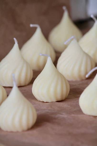 Handmadecandles Hand Crafted Pure 100% Soy Wax Scented Modak Shape Candle Candle