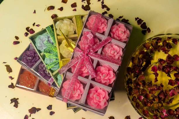 Paaroots Set of 8Pce Glitter Floating Flower Candle Wax Diya(Random Color) Candle