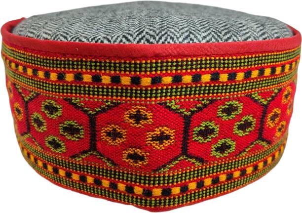 THE TRADITIONAL HOUSE Embellished Beanie
