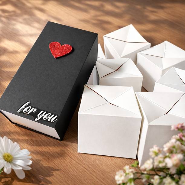चंद्रन्स क्रीएशन Black Jumping Box with 10 Cubes | Anniversary Birthday Valentine Gift ग्रीटिंग कार्ड