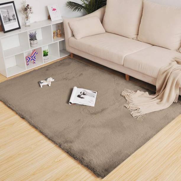 HI-Homes 4 ft  X 6 ft Velvet Carpet