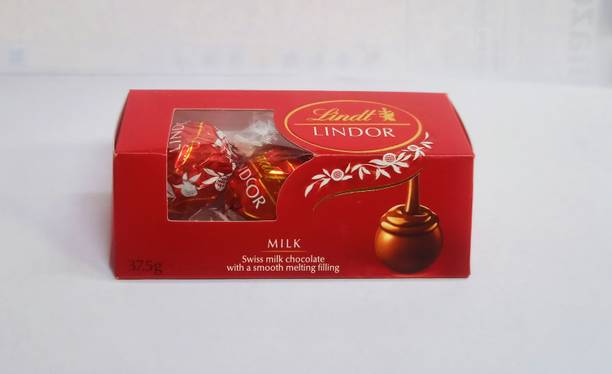 LINDT Lindor Milk Trio Chocolate Truffles