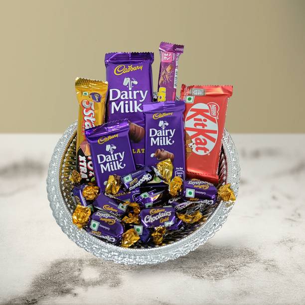 Chocoloony Chocolate Basket Gift Hamper for Valentine, Rakhi, Birthday, Anniversary Caramels