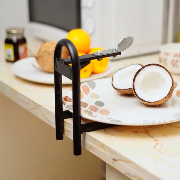 D&V ENGINEERING मेटल स्टर्डी टैबलेट कोकोनट स्क्रैपर / ग्रेटर नारियल खुरचनी