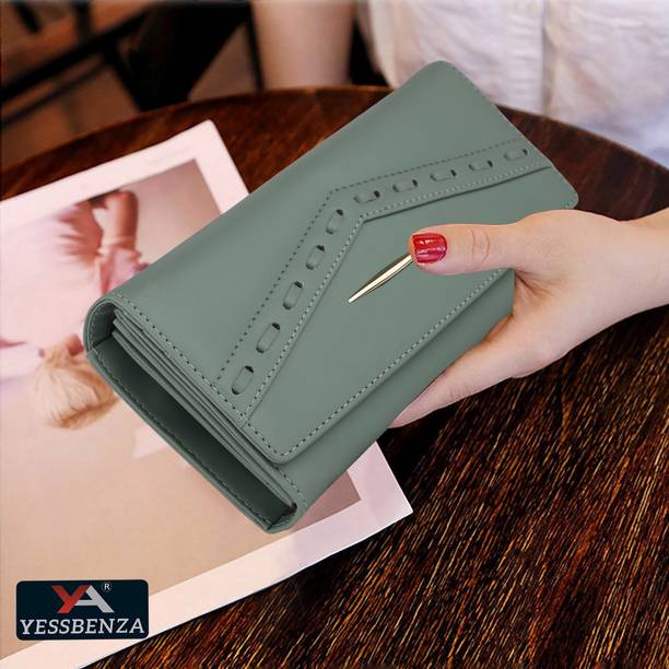 Casual, Party, Formal, Sports Light Green  Clutch