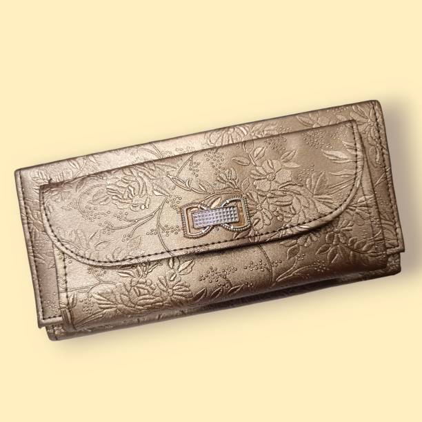 Casual, Formal Gold  Clutch Price in India