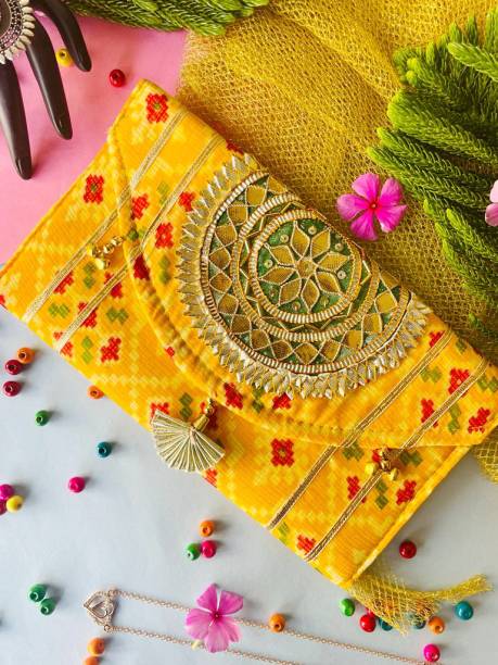 Party, Formal Yellow  Clutch Price in India