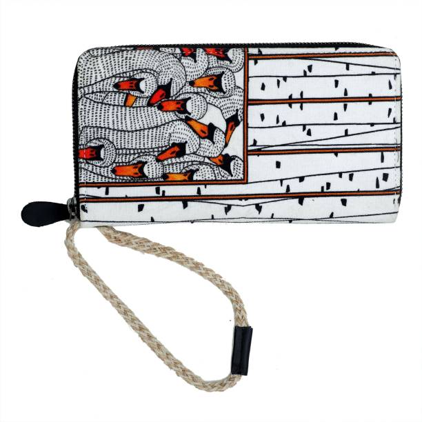 Casual White  Clutch Price in India