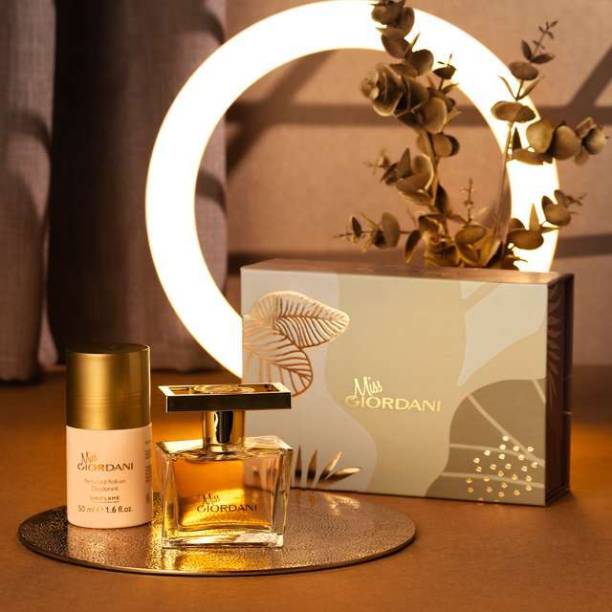 Oriflame Sweden MISS GIORDANI GOLD GIFT SET (INCLUDES A PERFUME &amp; ROLL-ON DEODORANT)